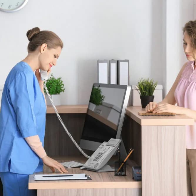 Patientenkommunikation in Arztpraxen: Seminare für zufriedene Patienten